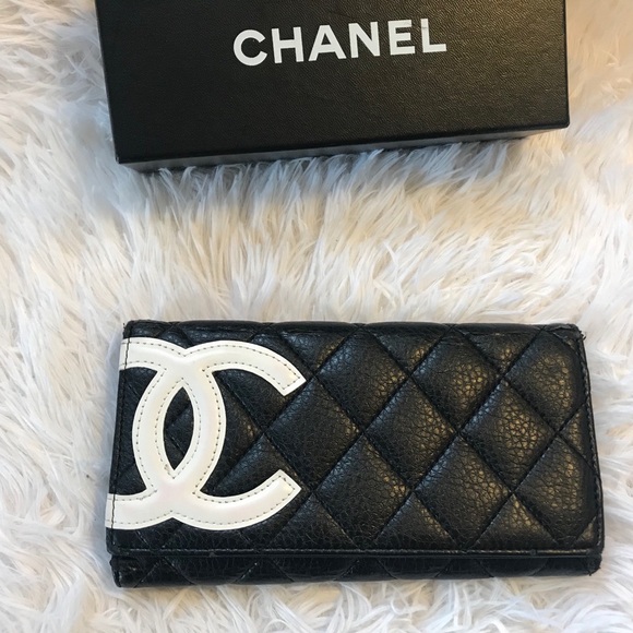 CHANEL Handbags - Vintage used Chanel cambon wallet